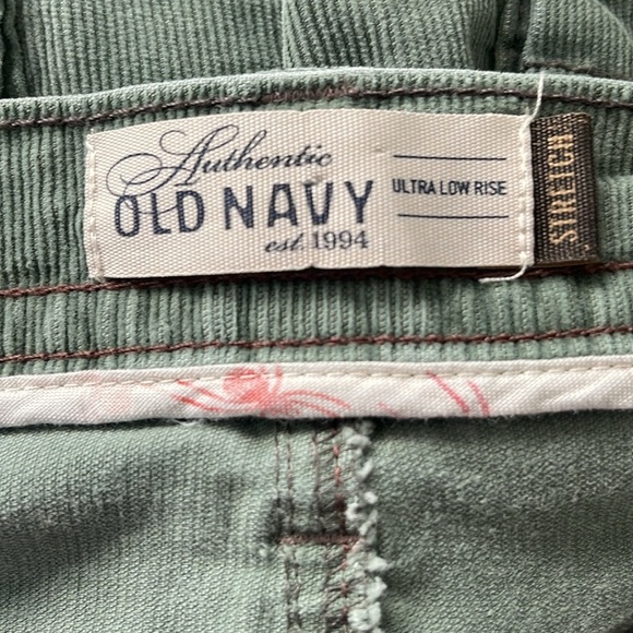 Old Navy Corduroy Mini Skirt Size 4 - Picture 7 of 8